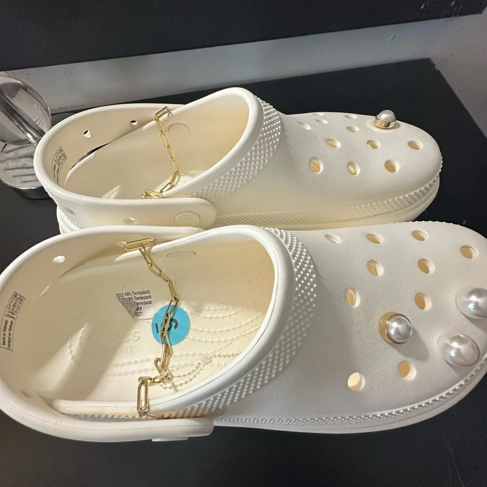 CROCS brand new